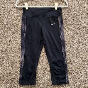 NWOT Nike Run Capris